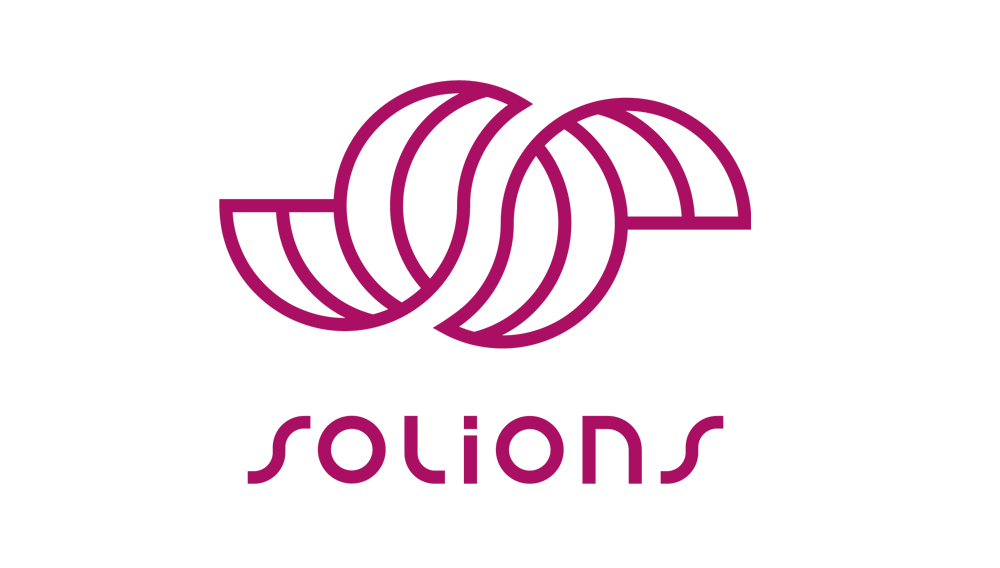 <p>Our Curry Onion Sauce is sourced from Solions, a trusted partner committed to sustainable agriculture and responsible sourcing.</p>
<p>For years, Solions has led the way in reducing environmental impact across their operations. From their fields in Valencia, they implement forward-thinking practices such as renewable energy use, biomass integration, and ecosystem-conscious farming.</p>
<p>Their dedication to ESG (Environmental, Social, and Governance) principles ensures that every onion we use is grown with care: for the planet, for people, and for the future.</p>