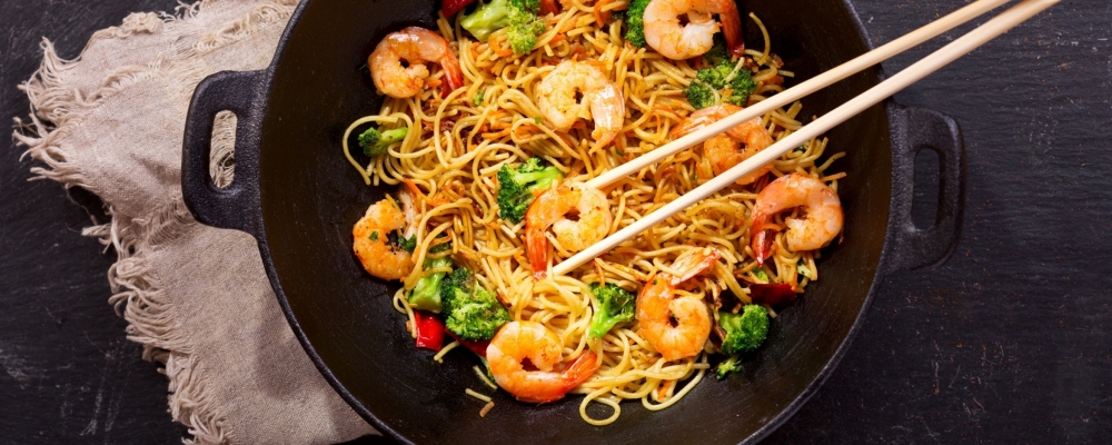 Satay King Prawn Chow Mein
