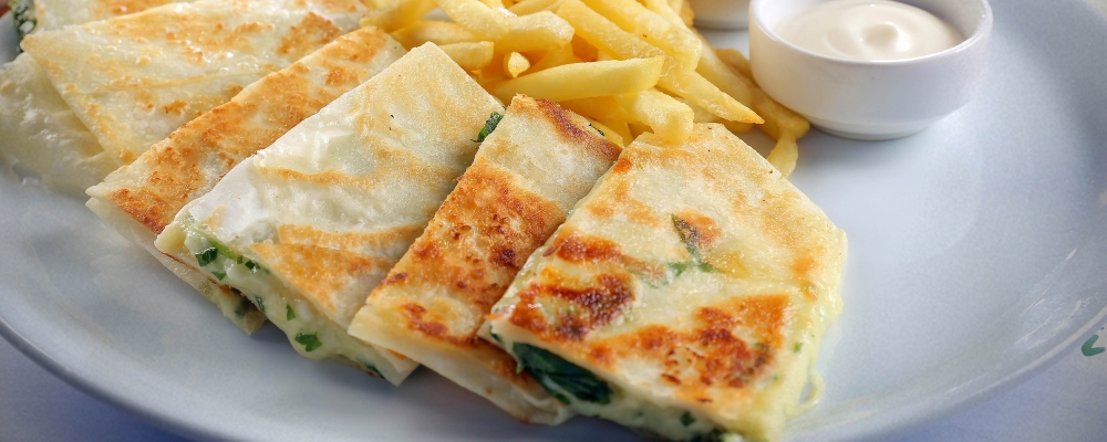 Pulled pork and cheddar cheese hotcakes