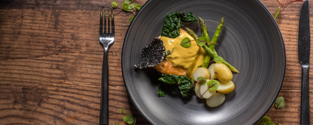 Poached Salmon with Asparagus, Jersey Royals and Hollandaise Sauce