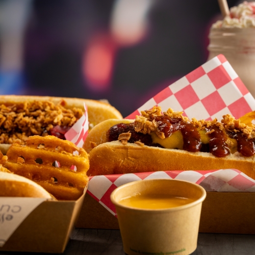 Chilli Cheese Dogs & Waffle Fries 
