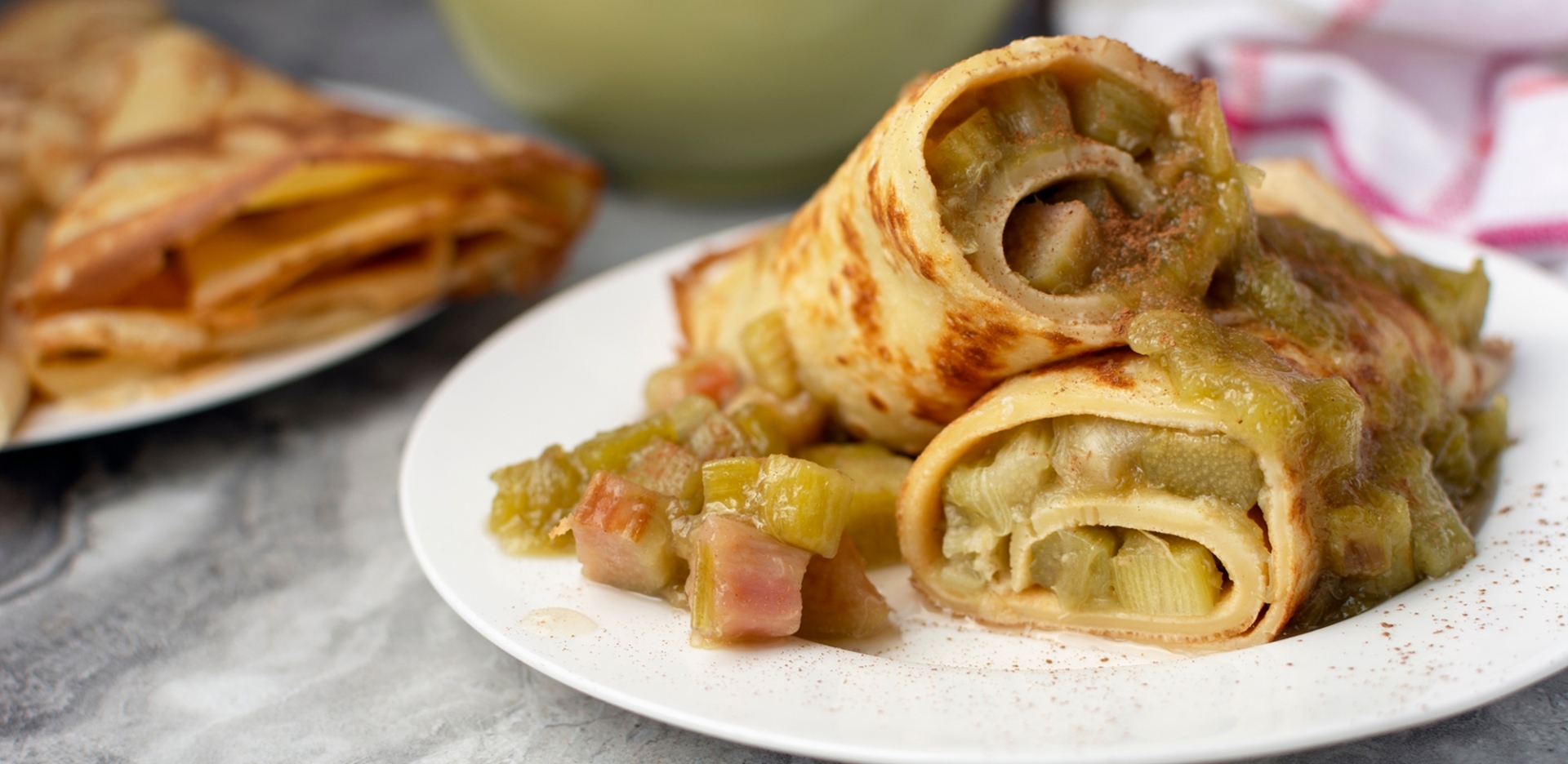 Rhubarb and Custard Crepes